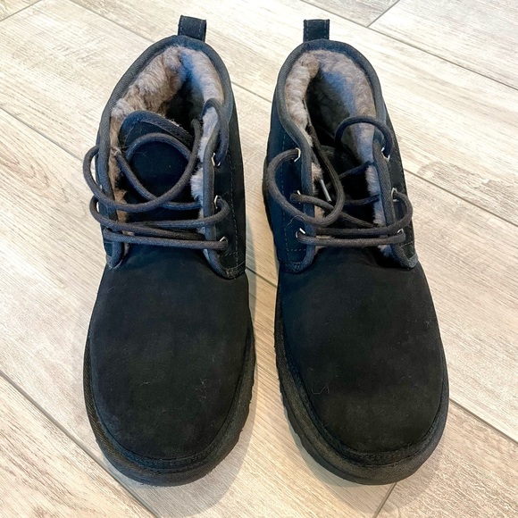 NWT UGG Men’s size 10 Neumel Black Suede Classic Boots - Picture 4 of 8